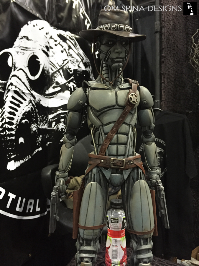 robot statue at monsterpalooza trade show