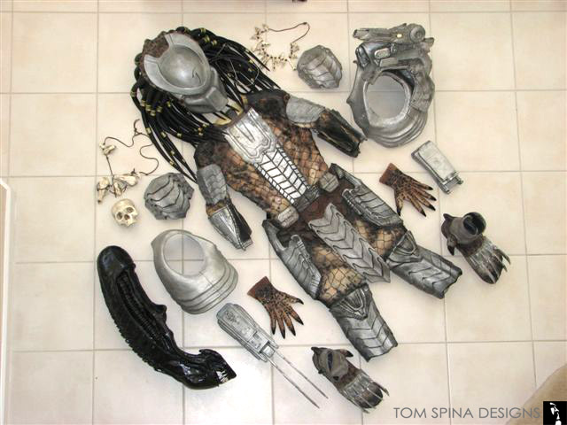 Predator Costume Custom Mannequin & Themed Display - Tom Spina