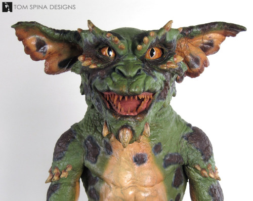 Restoring a green Gremlins 2 hand puppet movie prop