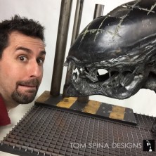 AVP Grid Alien mask movie prop display