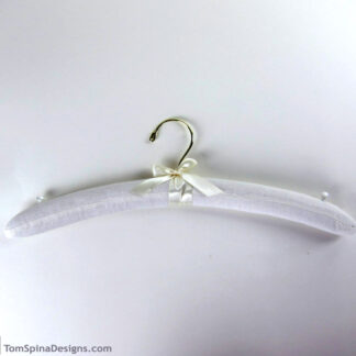 Padded Muslin Hanger